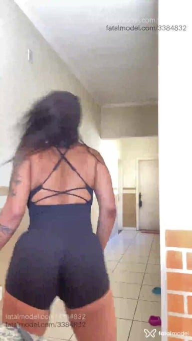 Acompanhante mulher trans morena (o) de olhos castanhos - Thaynara