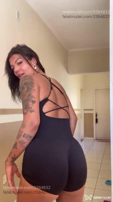Acompanhante mulher trans morena (o) de olhos castanhos - Thaynara