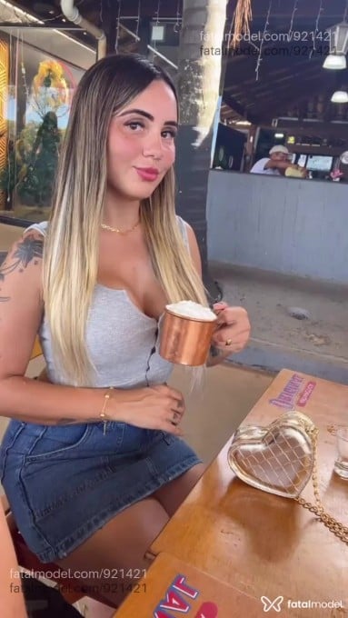Acompanhante mulher loira (o) de olhos castanhos em Limeira - Lorena