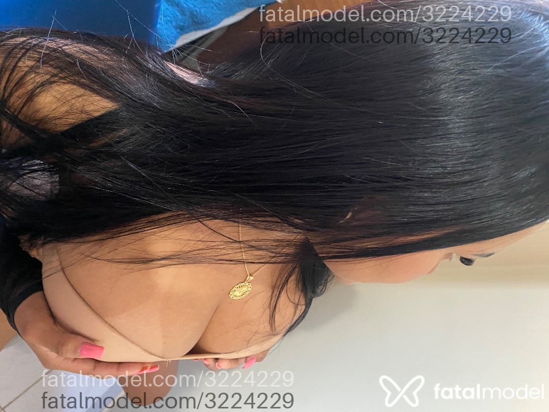 Acompanhante mulher morena (o) de olhos mel em Manaus - Livia