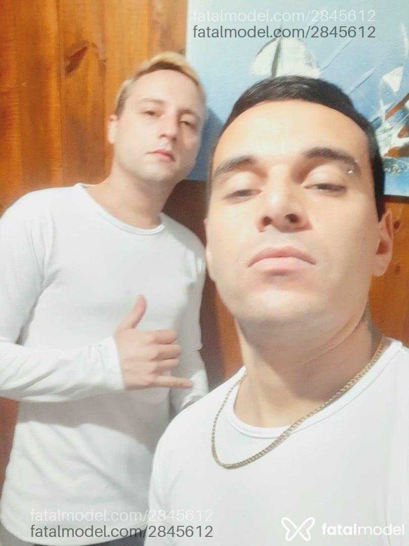 Acompanhante homem morena (o) de olhos castanhos - Acompanhante Acompanhante homem morena (o) de olhos castanhos - Acompanhante