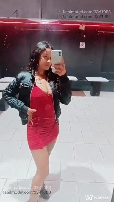 Acompanhante mulher com cabelo castanho de olhos castanhos - Morenah Acompanhante mulher com cabelo castanho de olhos castanhos - Morenah