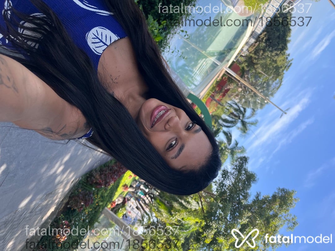 Acompanhante mulher morena (o) de olhos castanhos em Governador Valadares - Aline Herrera