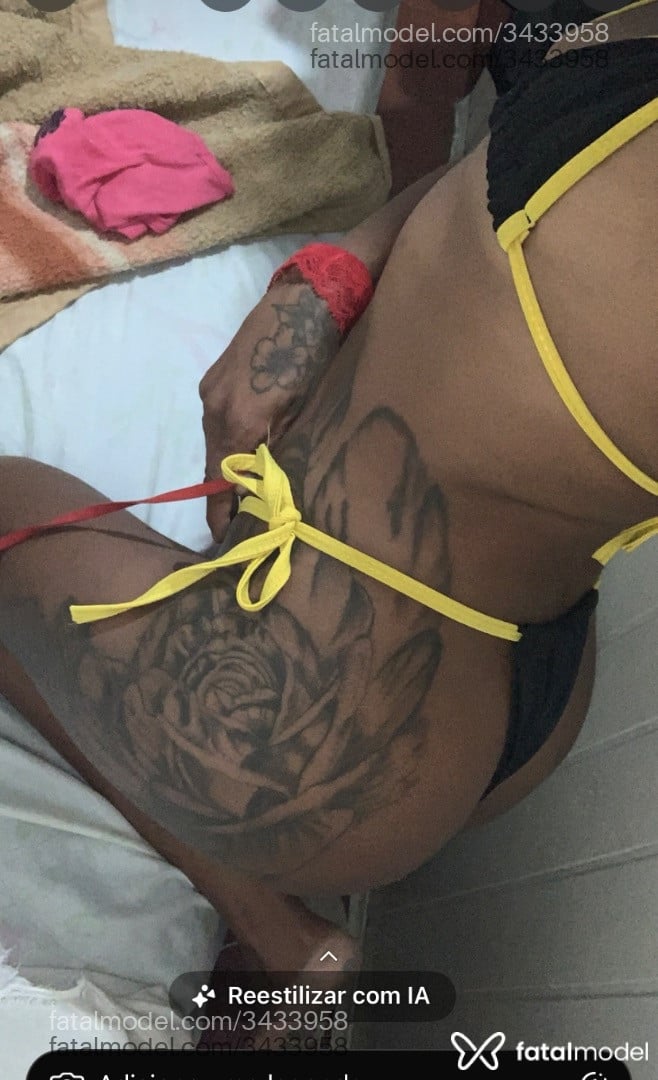 Acompanhante mulher com cabelo colorido de olhos azuis em Ubatuba Acompanhante mulher com cabelo colorido de olhos azuis em Ubatuba - Kelly Dark Romance