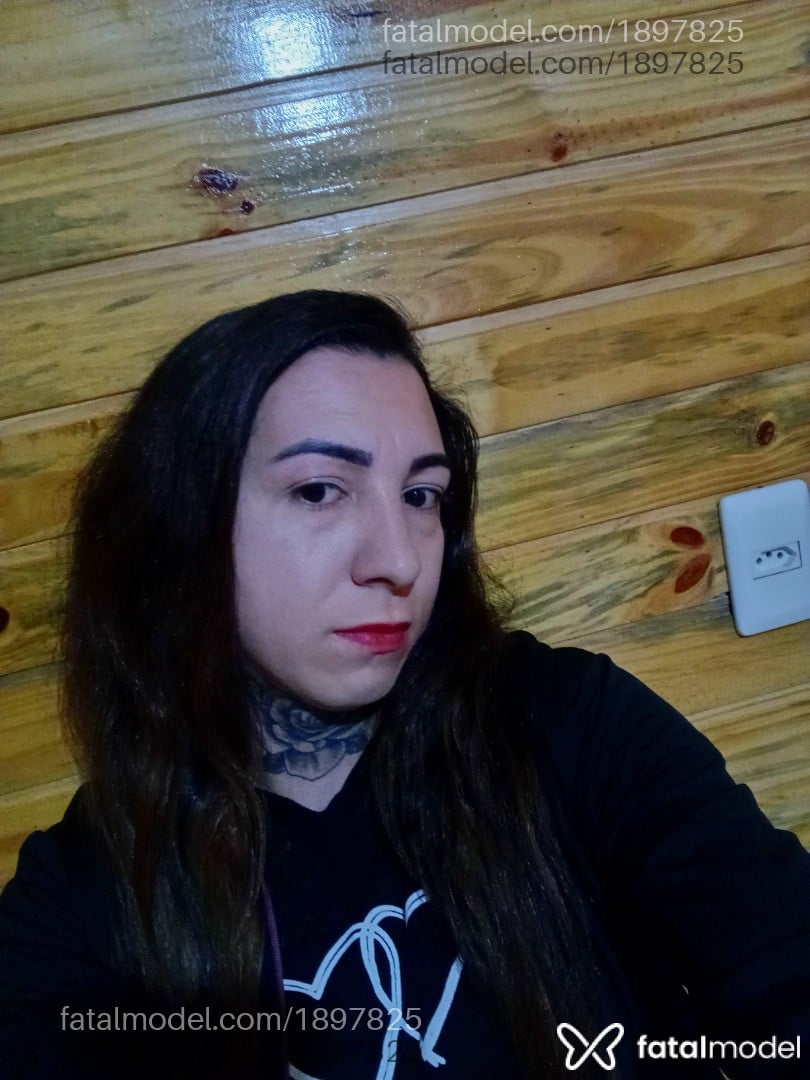 Acompanhante mulher trans com cabelo castanho de olhos castanhos em Catanduvas - Rutty