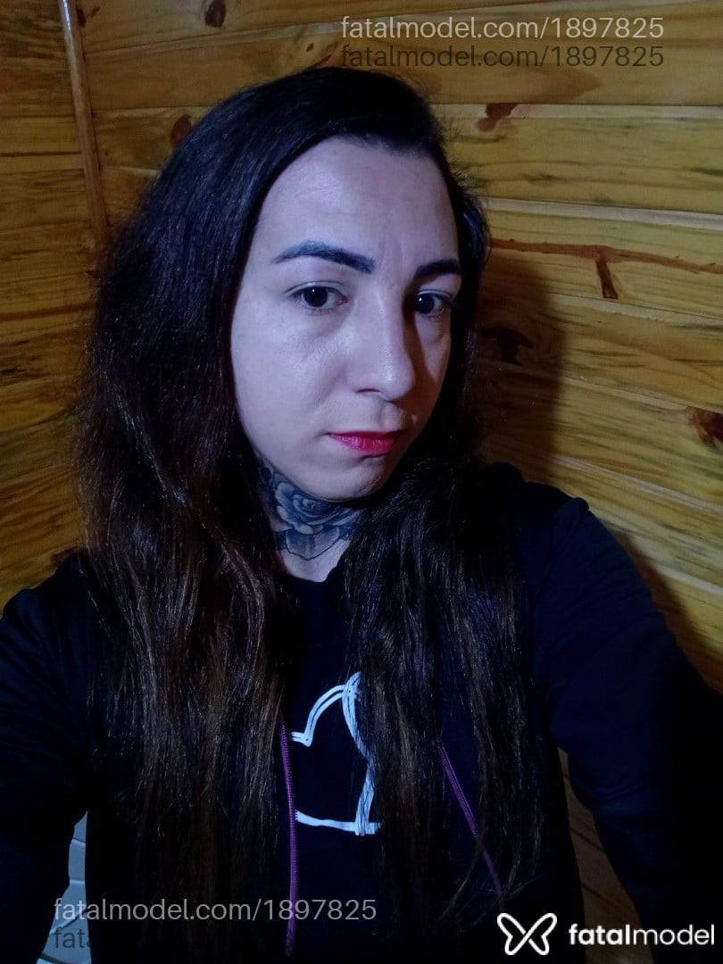 Acompanhante mulher trans com cabelo castanho de olhos castanhos em Catanduvas - Rutty