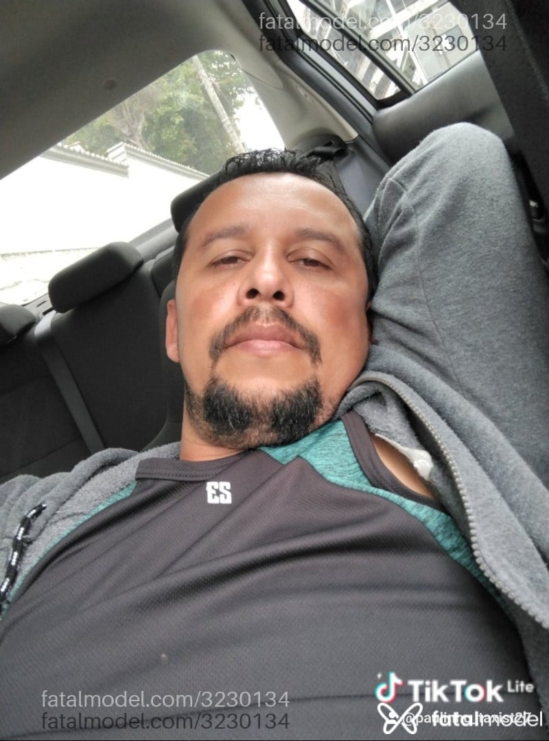 Acompanhante homem com cabelo castanho de olhos castanhos em Itajaí Acompanhante homem com cabelo castanho de olhos castanhos em Itajaí - Paulinho