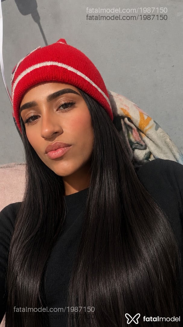 Acompanhante mulher com cabelo castanho de olhos mel - Kamila Acompanhante mulher com cabelo castanho de olhos mel - Kamila