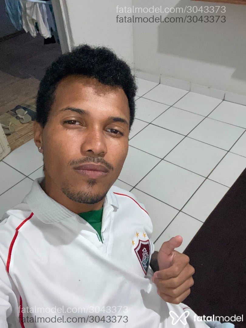 Acompanhante homem morena (o) de olhos castanhos em Nova Serrana Acompanhante homem morena (o) de olhos castanhos em Nova Serrana - Jucelio