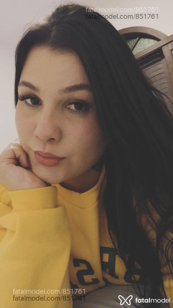 Acompanhante mulher morena (o) de olhos castanhos em Criciúma - ROBERTA PARANAENSE