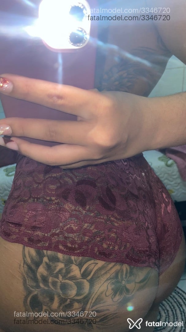 Acompanhante mulher morena (o) de olhos castanhos - Kamylli