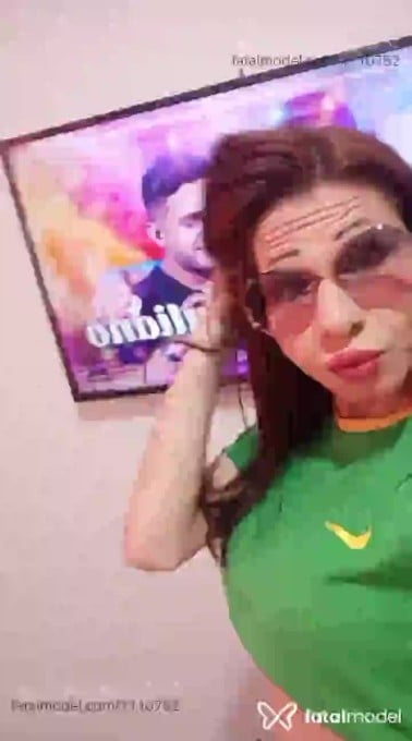 Acompanhante travesti ruiva (o) de olhos castanhos em Goiânia Acompanhante travesti ruiva (o) de olhos castanhos em Goiânia - Bianca evylly