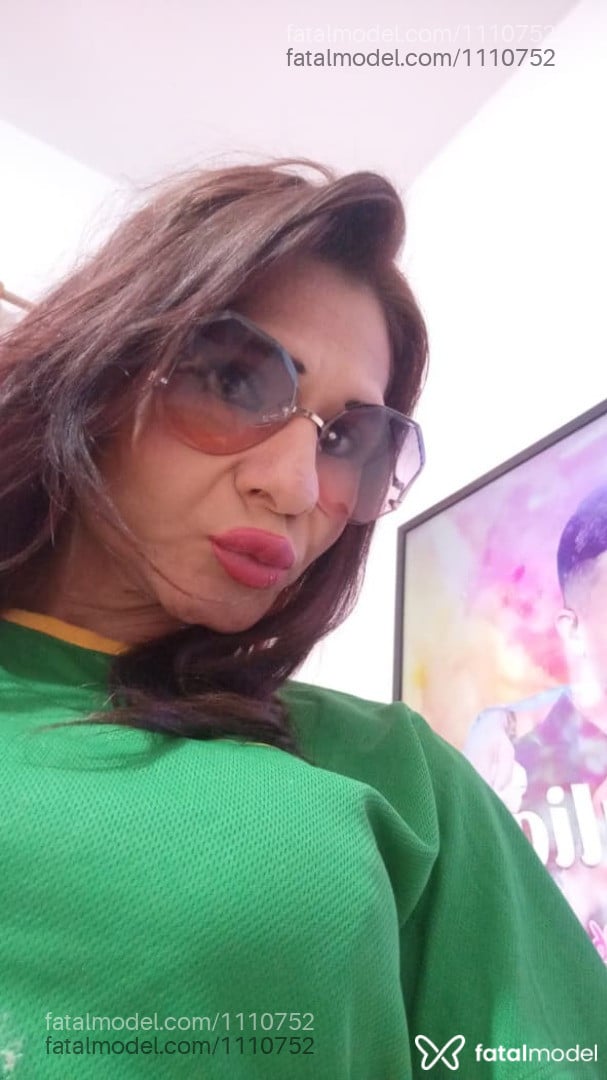 Acompanhante travesti ruiva (o) de olhos castanhos em Goiânia Acompanhante travesti ruiva (o) de olhos castanhos em Goiânia - Bianca evylly
