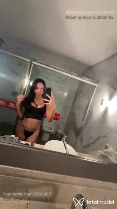 Acompanhante mulher trans com cabelo castanho de olhos castanhos em Petrolina Acompanhante mulher trans com cabelo castanho de olhos castanhos em Petrolina - Mirela Bahianinha