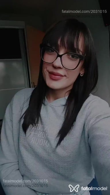 Acompanhante mulher trans com cabelo castanho de olhos verdes em Curitiba Acompanhante mulher trans com cabelo castanho de olhos verdes em Curitiba - Bruninha