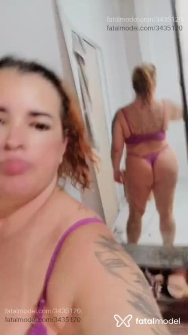 Acompanhante mulher com cabelo castanho de olhos castanhos em Virtual Acompanhante mulher com cabelo castanho de olhos castanhos em Virtual - Bruninha