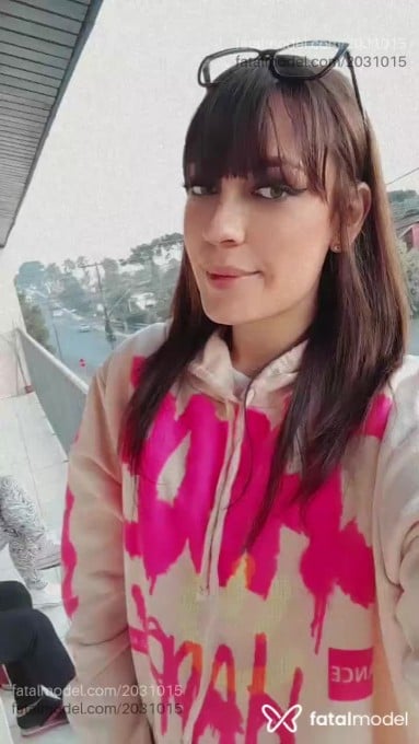 Acompanhante mulher trans com cabelo castanho de olhos verdes em Curitiba Acompanhante mulher trans com cabelo castanho de olhos verdes em Curitiba - Bruninha