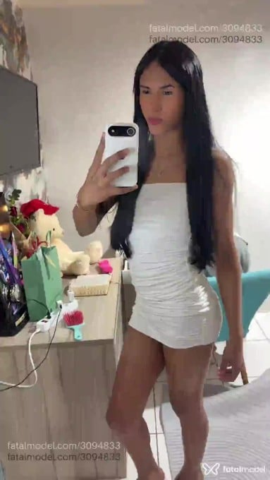 Acompanhante não-binário com cabelo castanho de olhos pretos em Bento Gonçalves Acompanhante não-binário com cabelo castanho de olhos pretos em Bento Gonçalves - Nicollyferraz