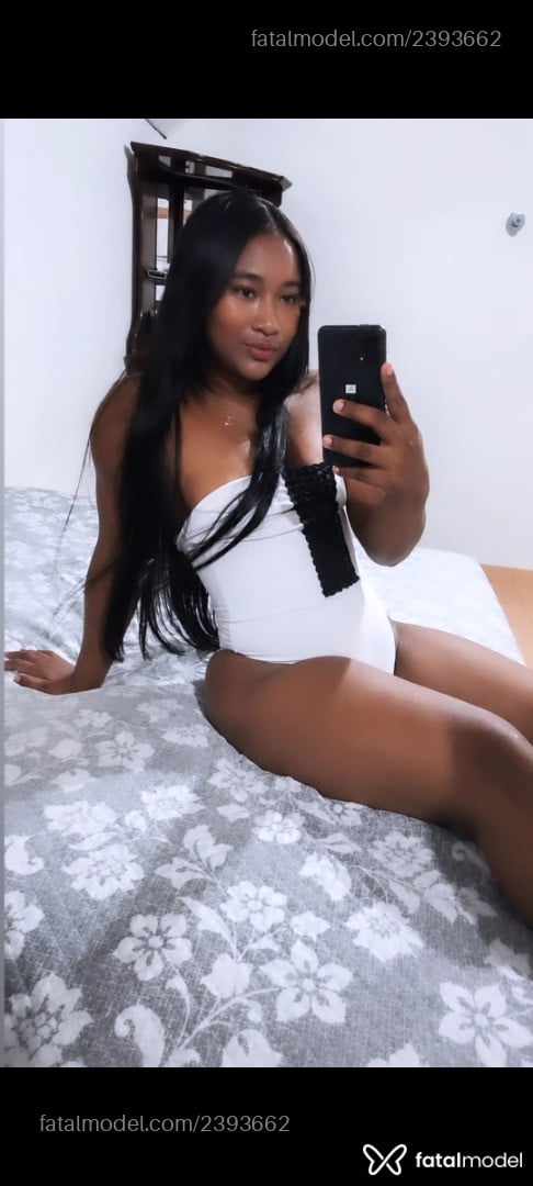 Acompanhante mulher morena (o) de olhos pretos em Confresa - Thayla