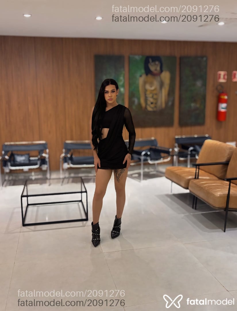 Acompanhante mulher trans morena (o) de olhos castanhos - Kamys