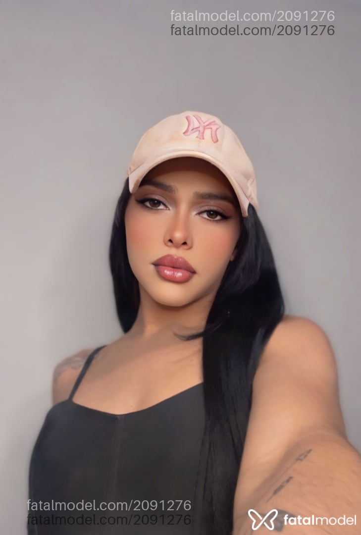 Acompanhante mulher trans morena (o) de olhos castanhos - Kamys