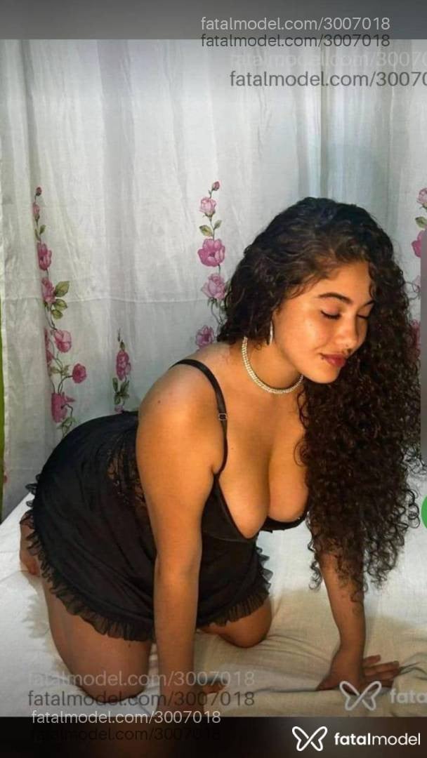 Acompanhante mulher morena (o) de olhos mel - Verônica Linsss
