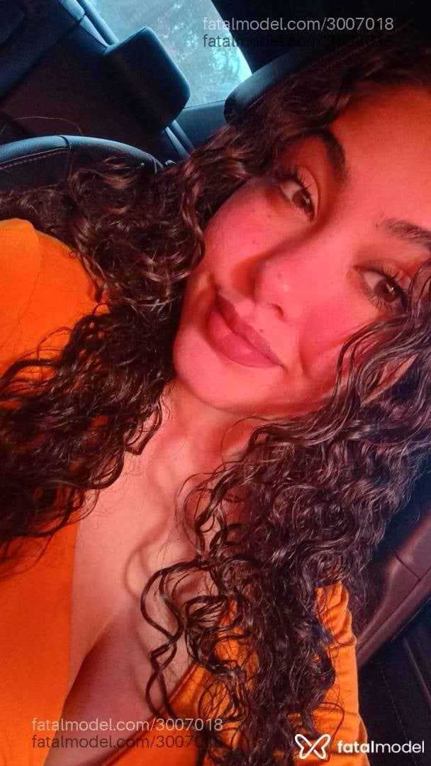 Acompanhante mulher morena (o) de olhos mel - Verônica Linsss