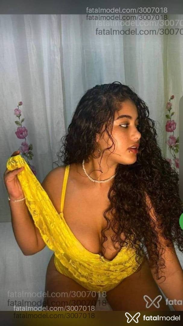 Acompanhante mulher morena (o) de olhos mel - Verônica Linsss