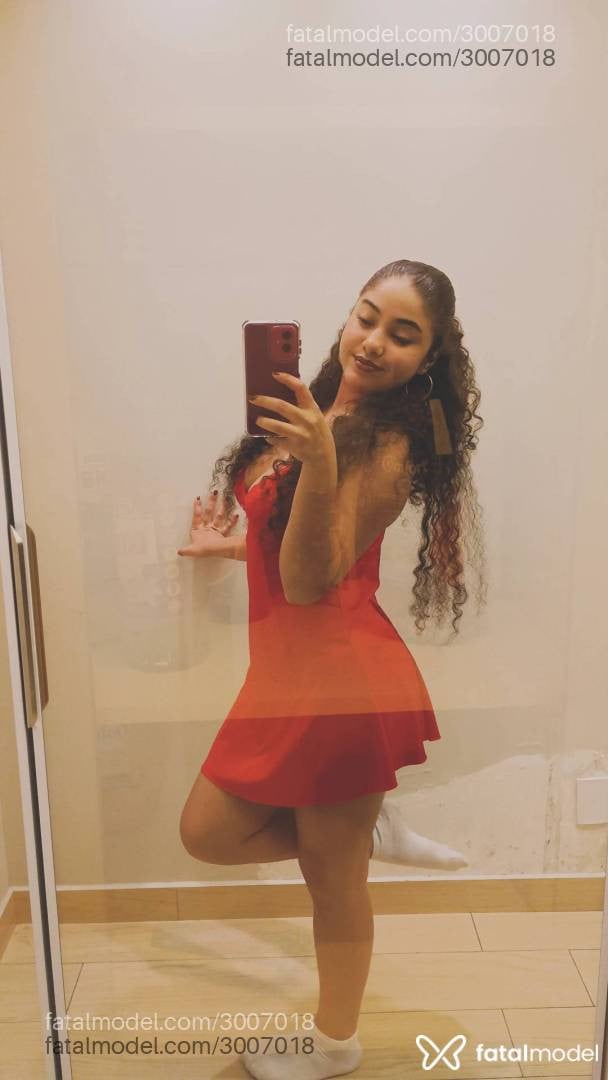 Acompanhante mulher morena (o) de olhos mel - Verônica Linsss