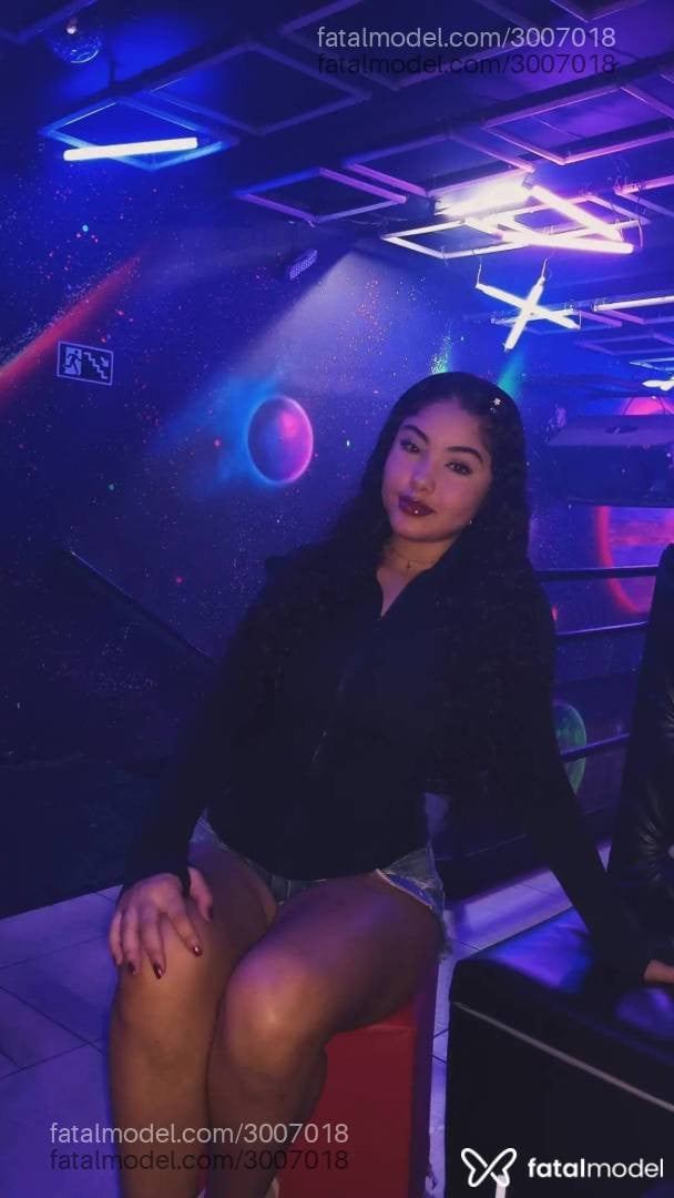 Acompanhante mulher morena (o) de olhos mel - Verônica Linsss