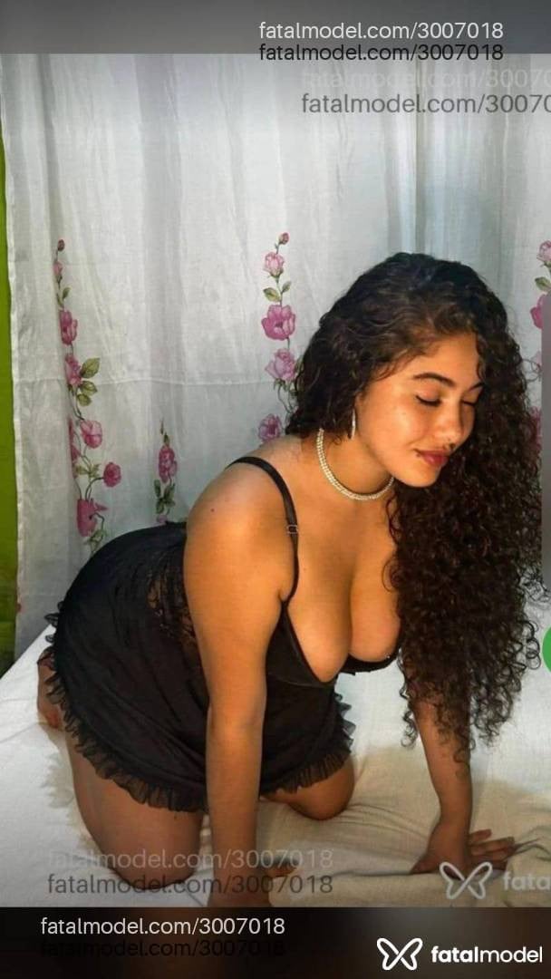 Acompanhante mulher morena (o) de olhos mel - Verônica Linsss