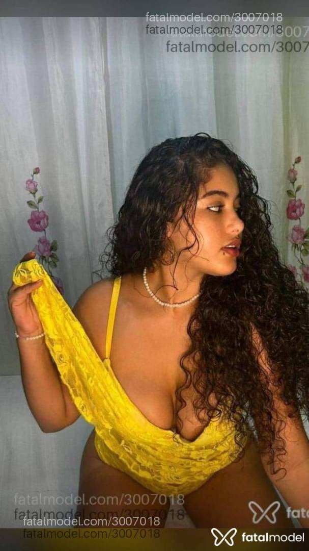 Acompanhante mulher morena (o) de olhos mel - Verônica Linsss