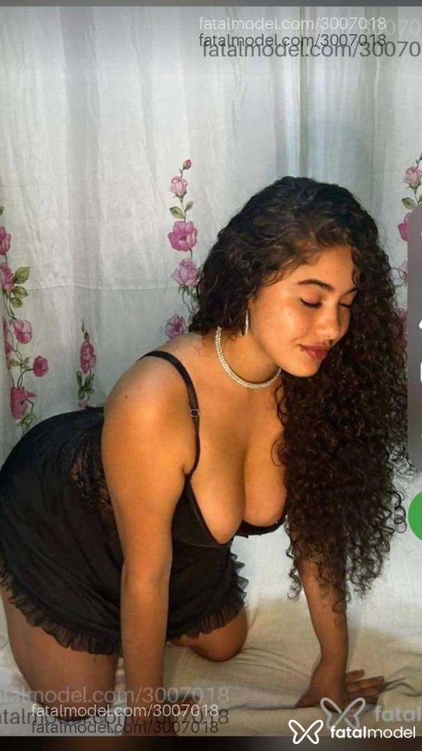 Acompanhante mulher morena (o) de olhos mel - Verônica Linsss