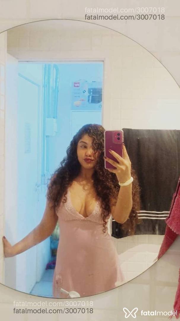 Acompanhante mulher morena (o) de olhos mel - Verônica Linsss