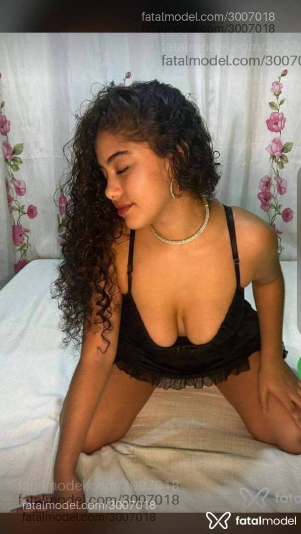 Acompanhante mulher morena (o) de olhos mel - Verônica Linsss