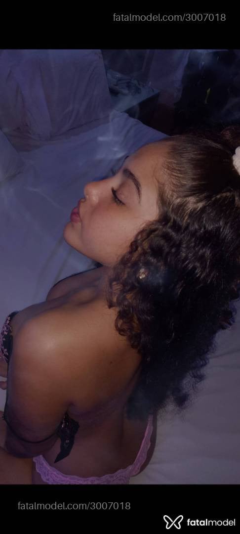 Acompanhante mulher morena (o) de olhos mel - Verônica Linsss
