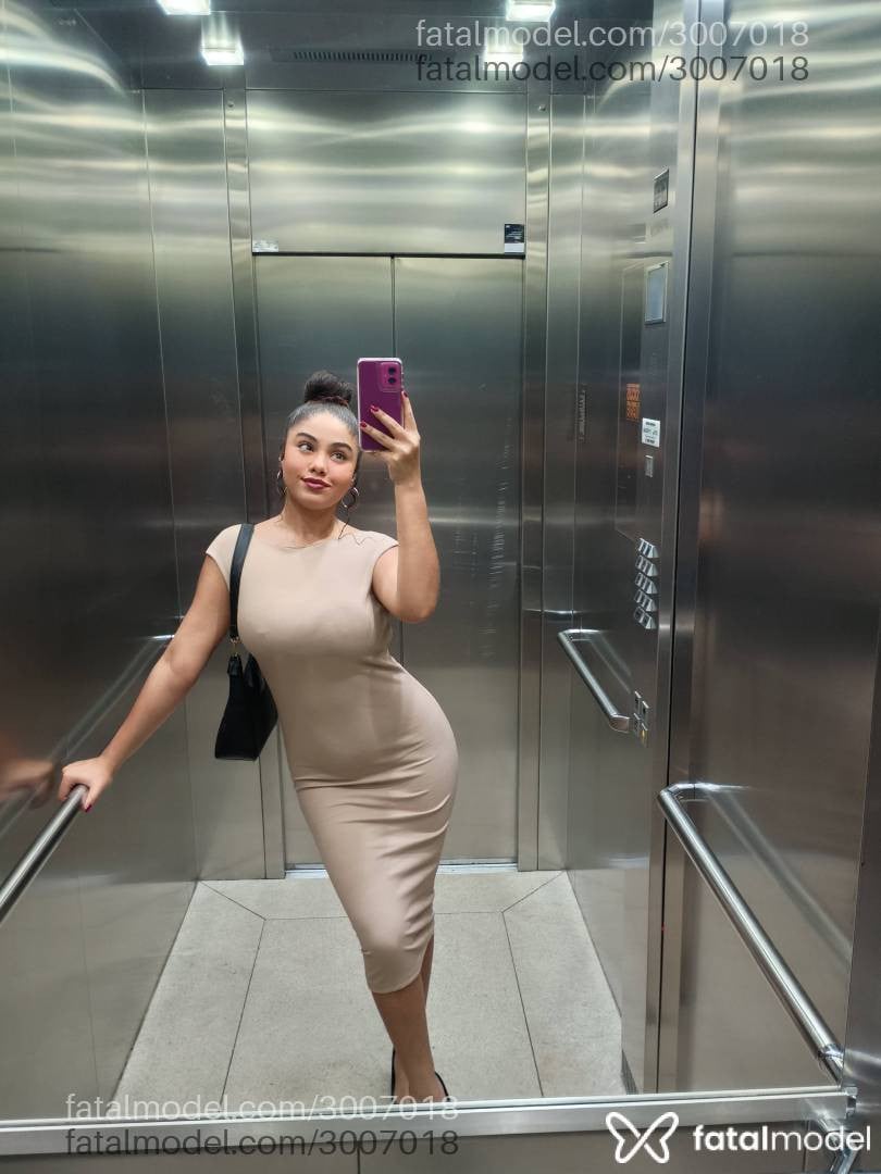 Acompanhante mulher morena (o) de olhos mel - Verônica Linsss
