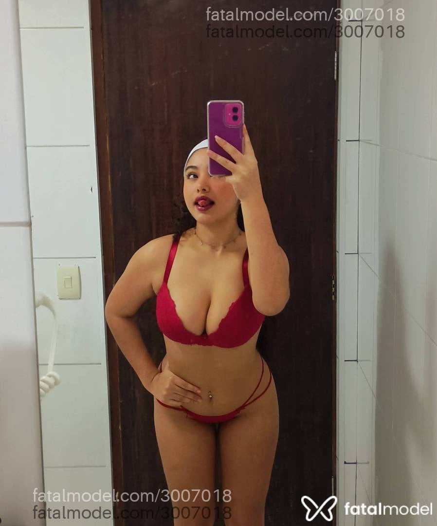 Acompanhante mulher morena (o) de olhos mel - Verônica Linsss