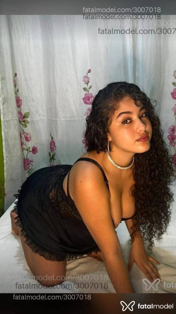 Acompanhante mulher morena (o) de olhos mel - Verônica Linsss
