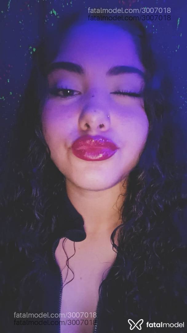 Acompanhante mulher morena (o) de olhos mel - Verônica Linsss