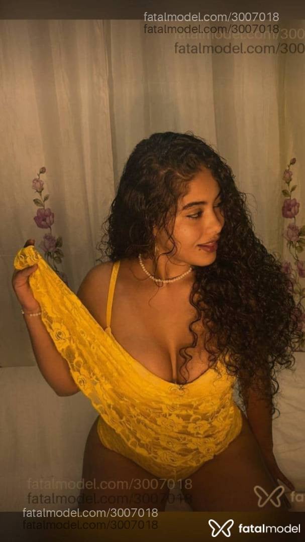 Acompanhante mulher morena (o) de olhos mel - Verônica Linsss