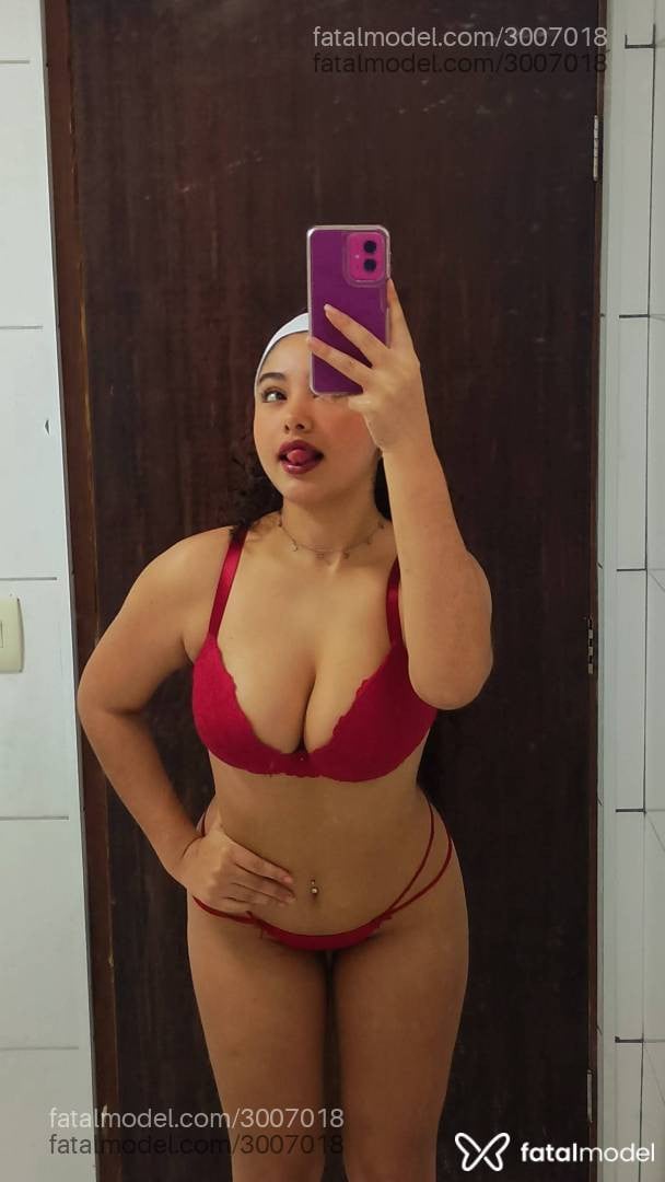 Acompanhante mulher morena (o) de olhos mel - Verônica Linsss
