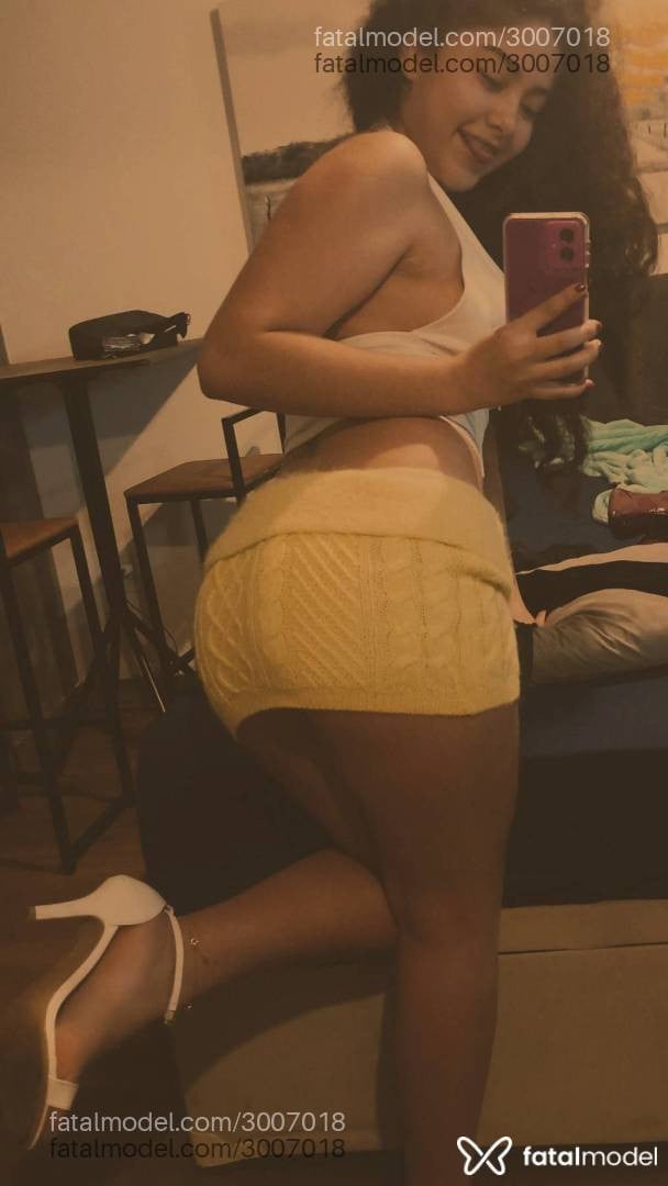 Acompanhante mulher morena (o) de olhos mel - Verônica Linsss