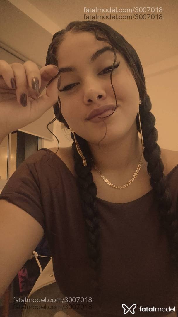 Acompanhante mulher morena (o) de olhos mel - Verônica Linsss
