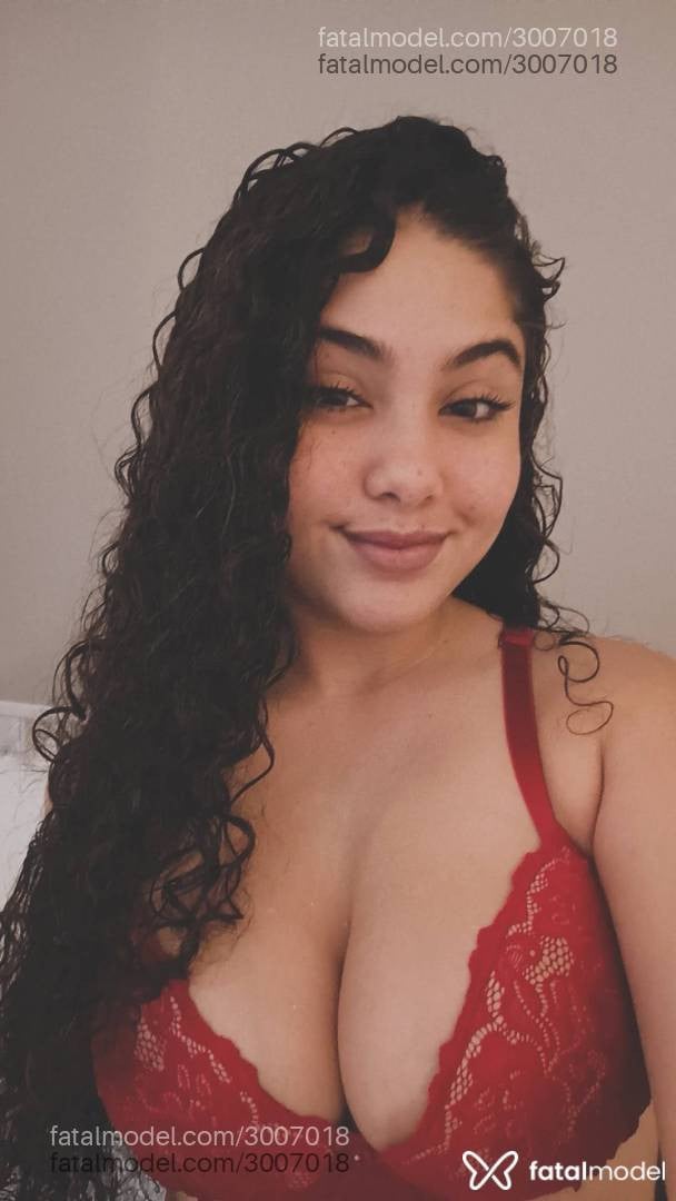 Acompanhante mulher morena (o) de olhos mel - Verônica Linsss