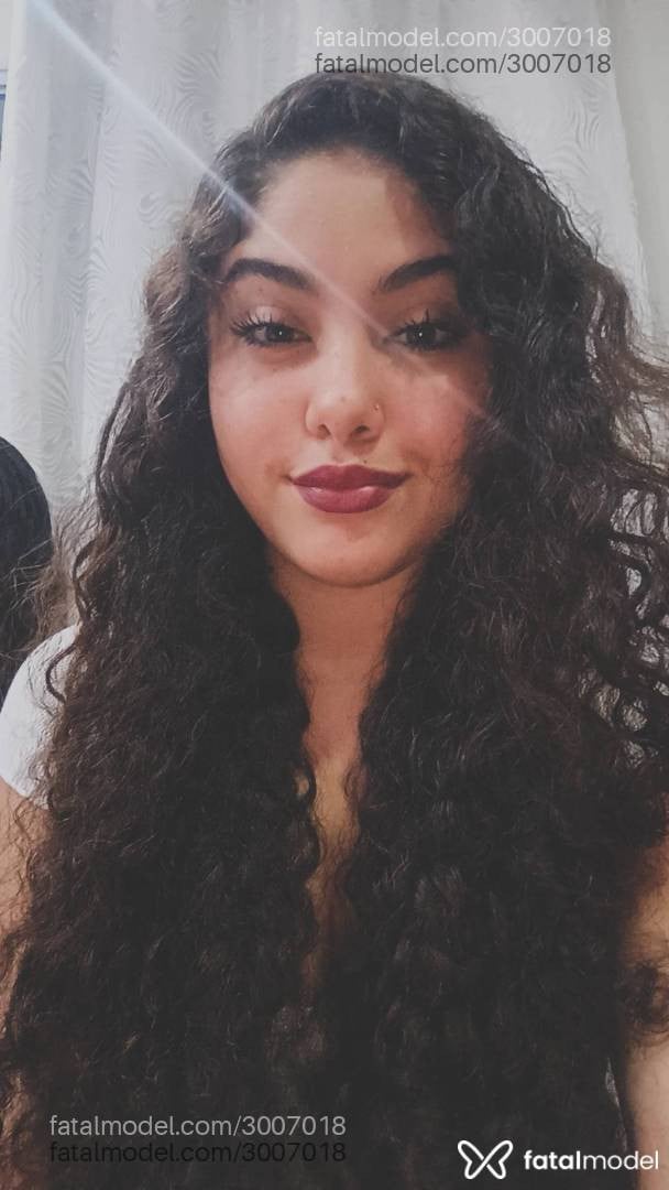 Acompanhante mulher morena (o) de olhos mel - Verônica Linsss