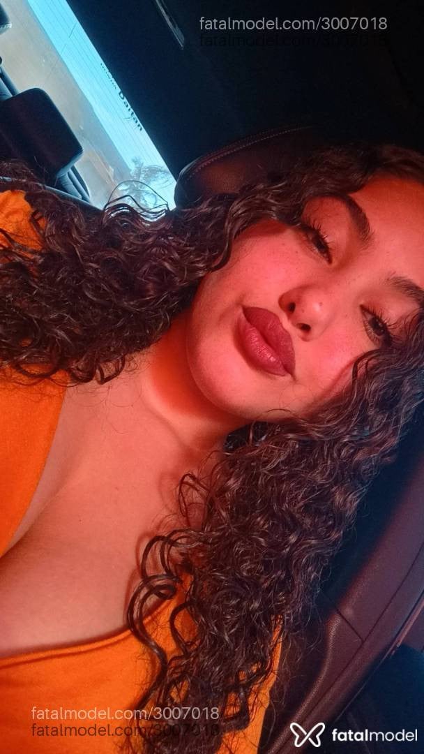 Acompanhante mulher morena (o) de olhos mel - Verônica Linsss
