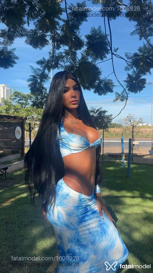 Acompanhante travesti morena (o) de olhos castanhos em Cuiabá Acompanhante travesti morena (o) de olhos castanhos em Cuiabá - Morena