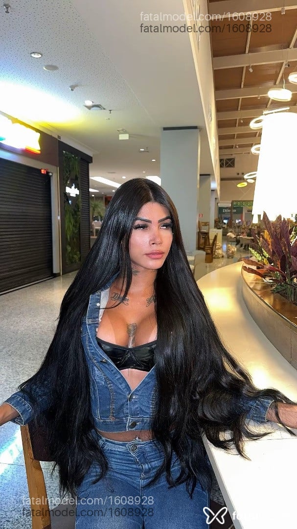 Acompanhante travesti morena (o) de olhos castanhos em Cuiabá Acompanhante travesti morena (o) de olhos castanhos em Cuiabá - Morena
