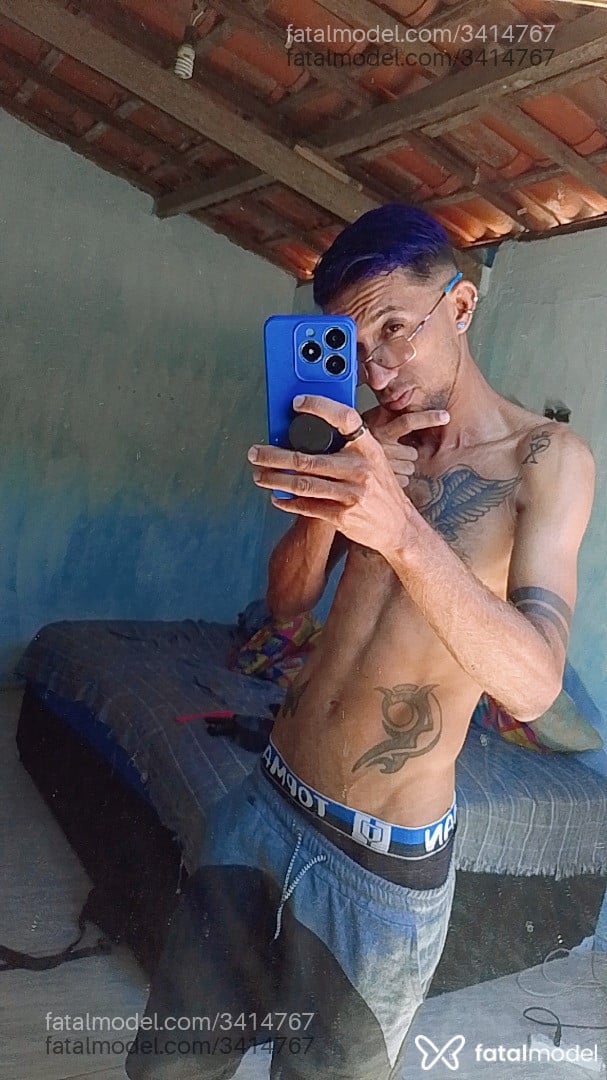 Acompanhante homem morena (o) de olhos pretos em Virtual - Andrey